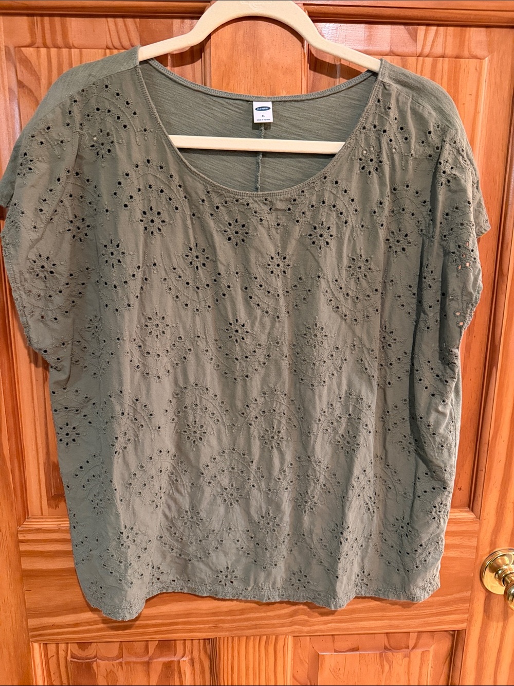 Old Navy Olive Eyelet Scoop-Neck Blouse